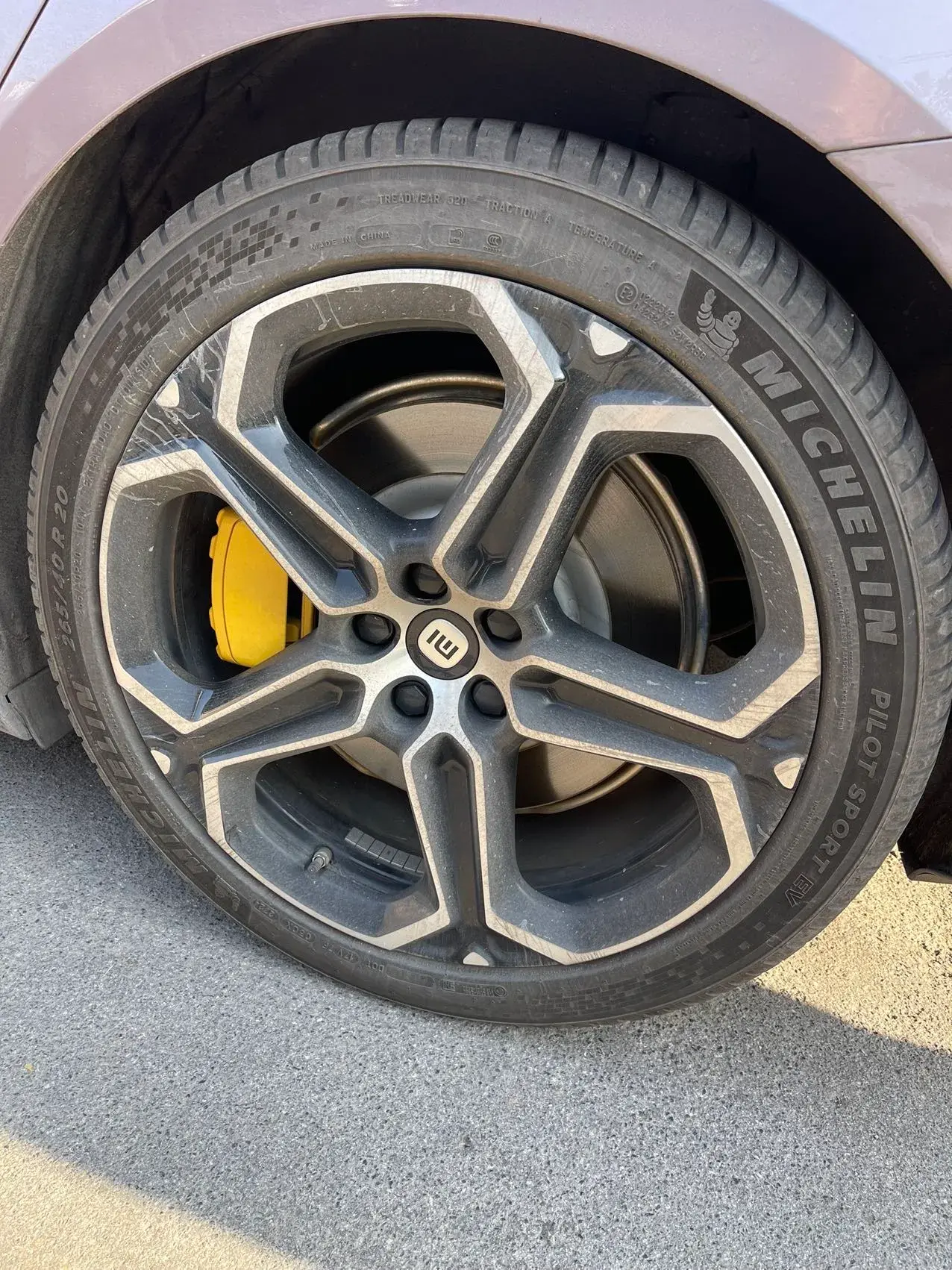 2024 MI SU7 thumbnail 3