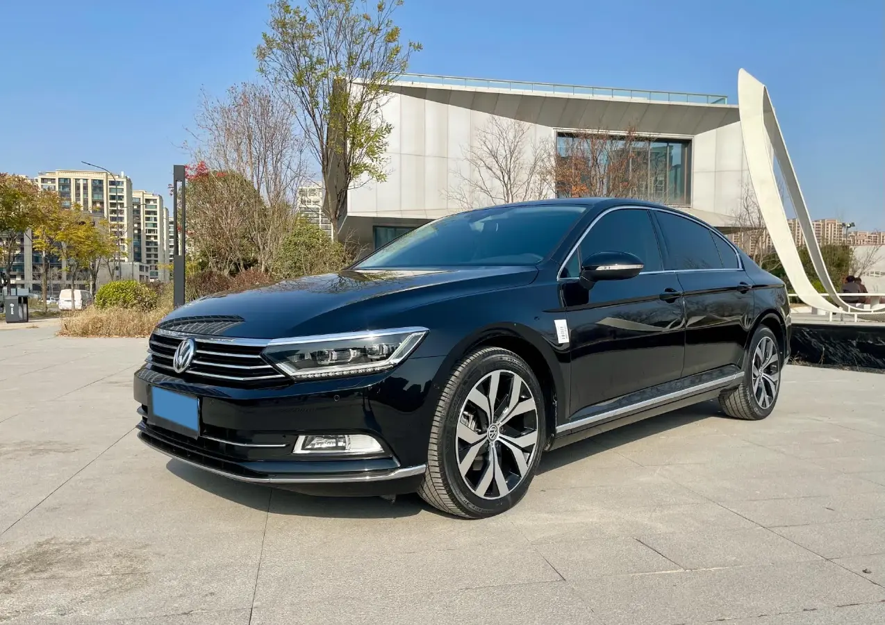 2019 Volkswagen Magotan 2.0T 220HP L4 7DCT