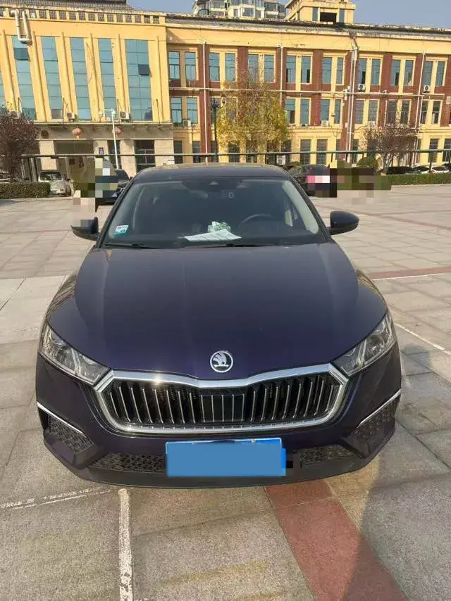 2021 SKODA OCTAVIA thumbnail 3