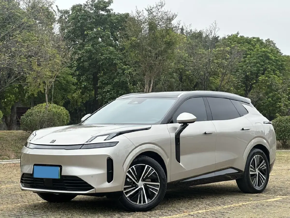 2025 LYNK&CO 08 EM-P 1.5T 163HP L4 3DHT PHEV 21.2KWH