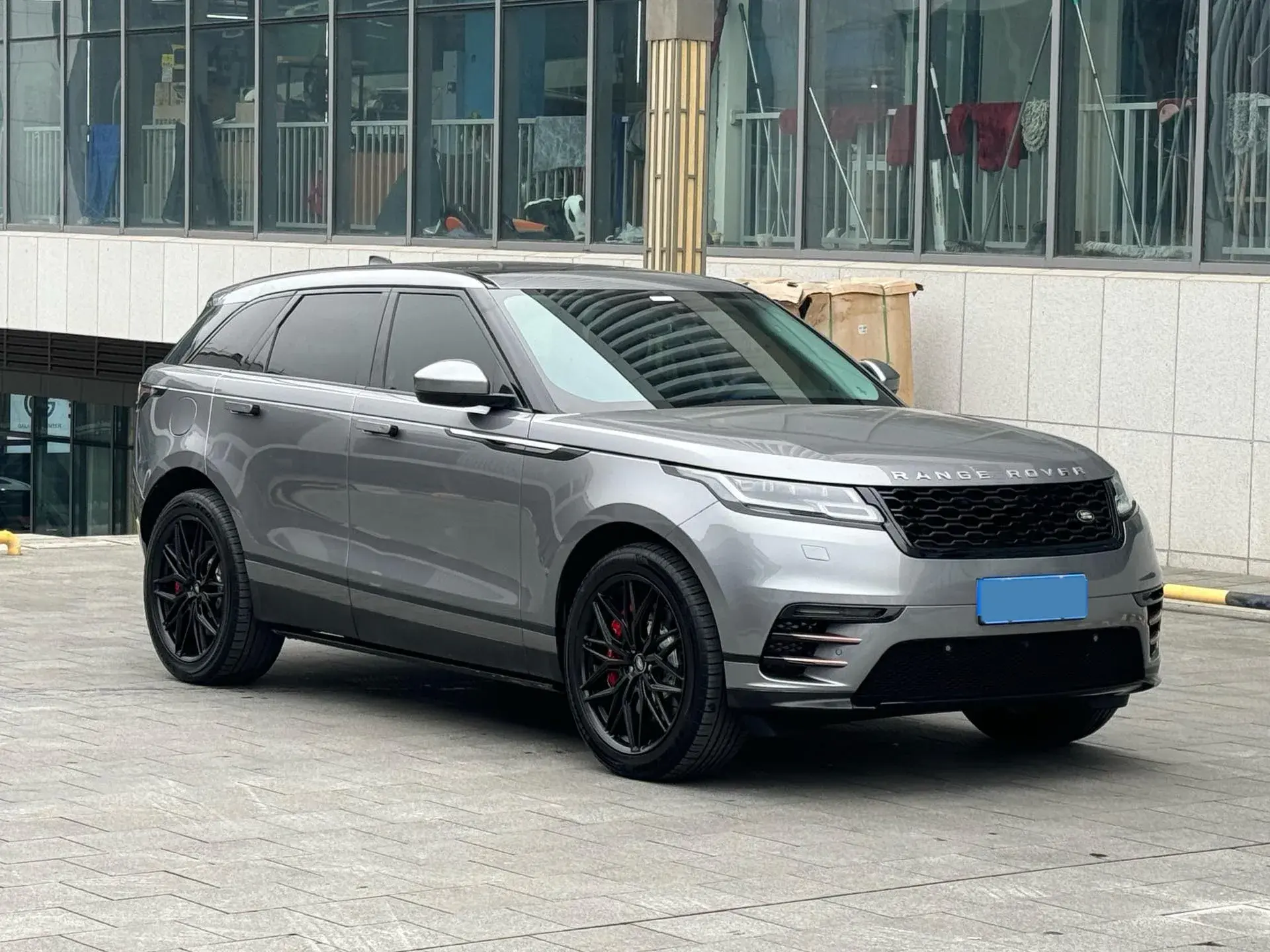 2020 LAND ROVER thumbnail 3