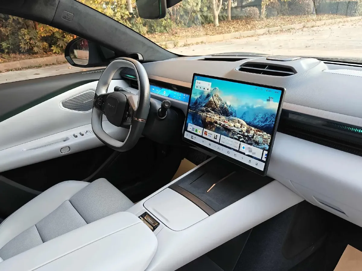 2024 LYNK&CO Z10 BEV 95KWH,autocango,china used car exporter,china ev exporter,chinese used car exporter,chinese used ev exporter