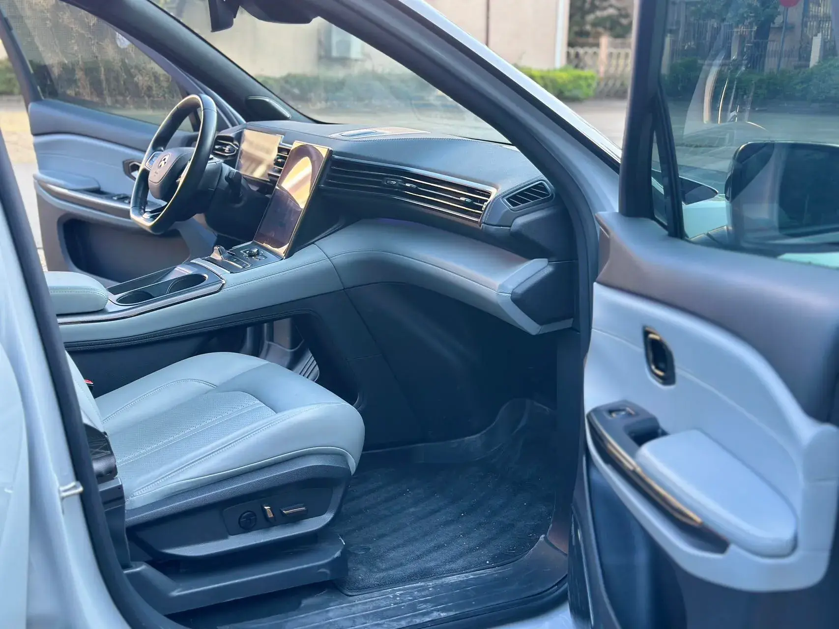 2020 NIO ES6 thumbnail 3