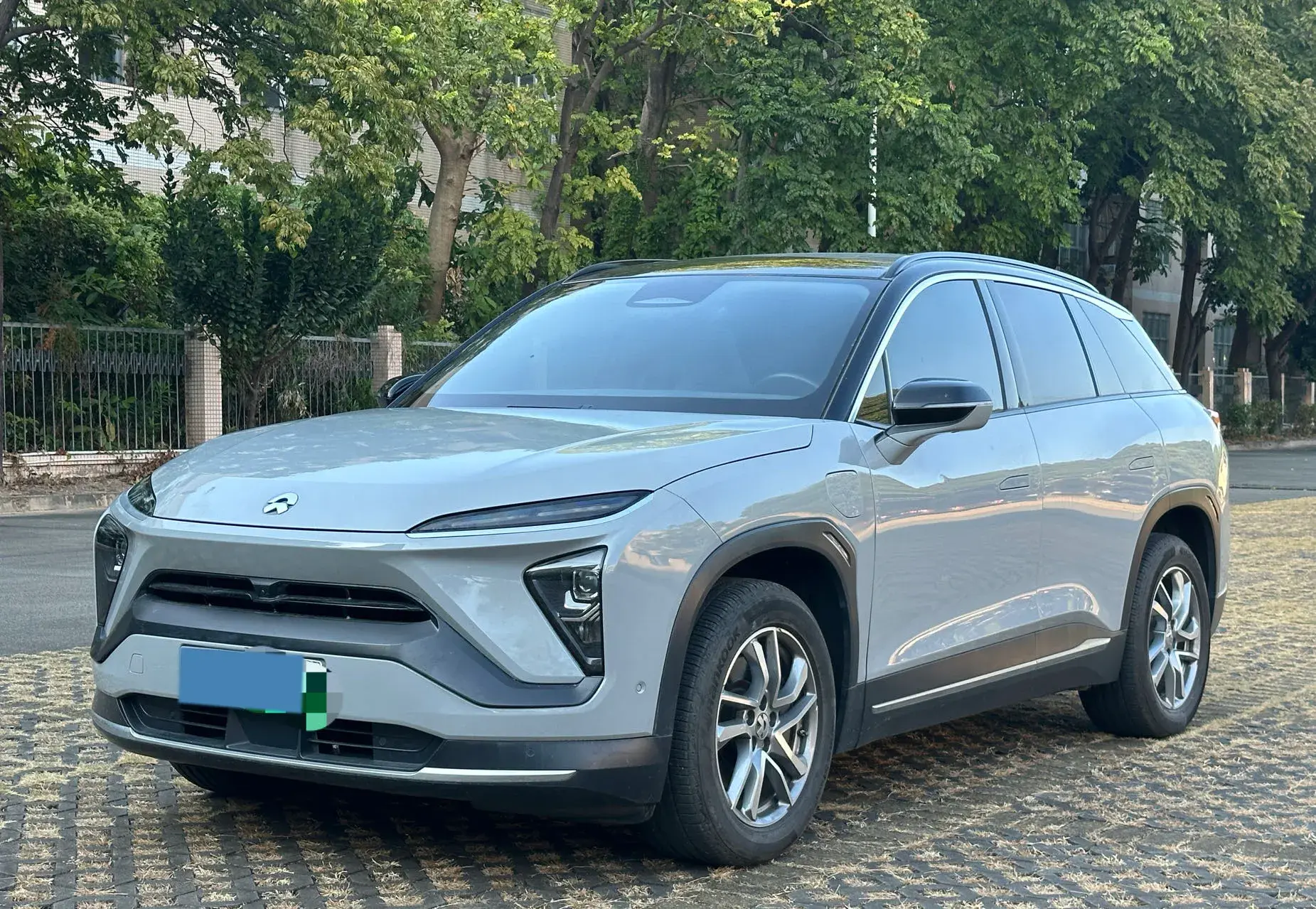 2020 NIO ES6 view 1