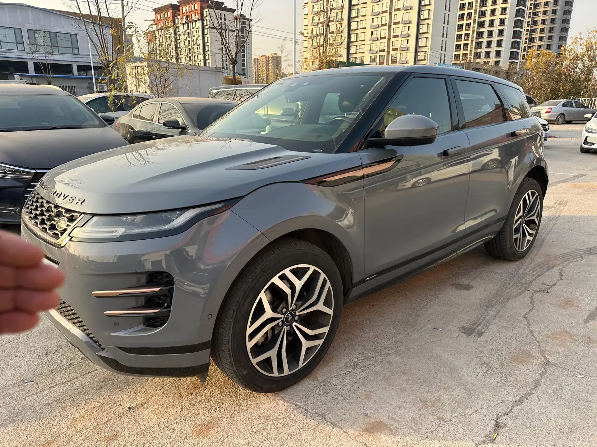 2020 LAND ROVER thumbnail 2