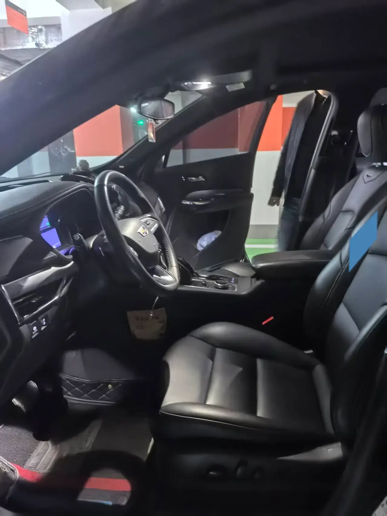 2022 CADILLAC XT4 thumbnail 2