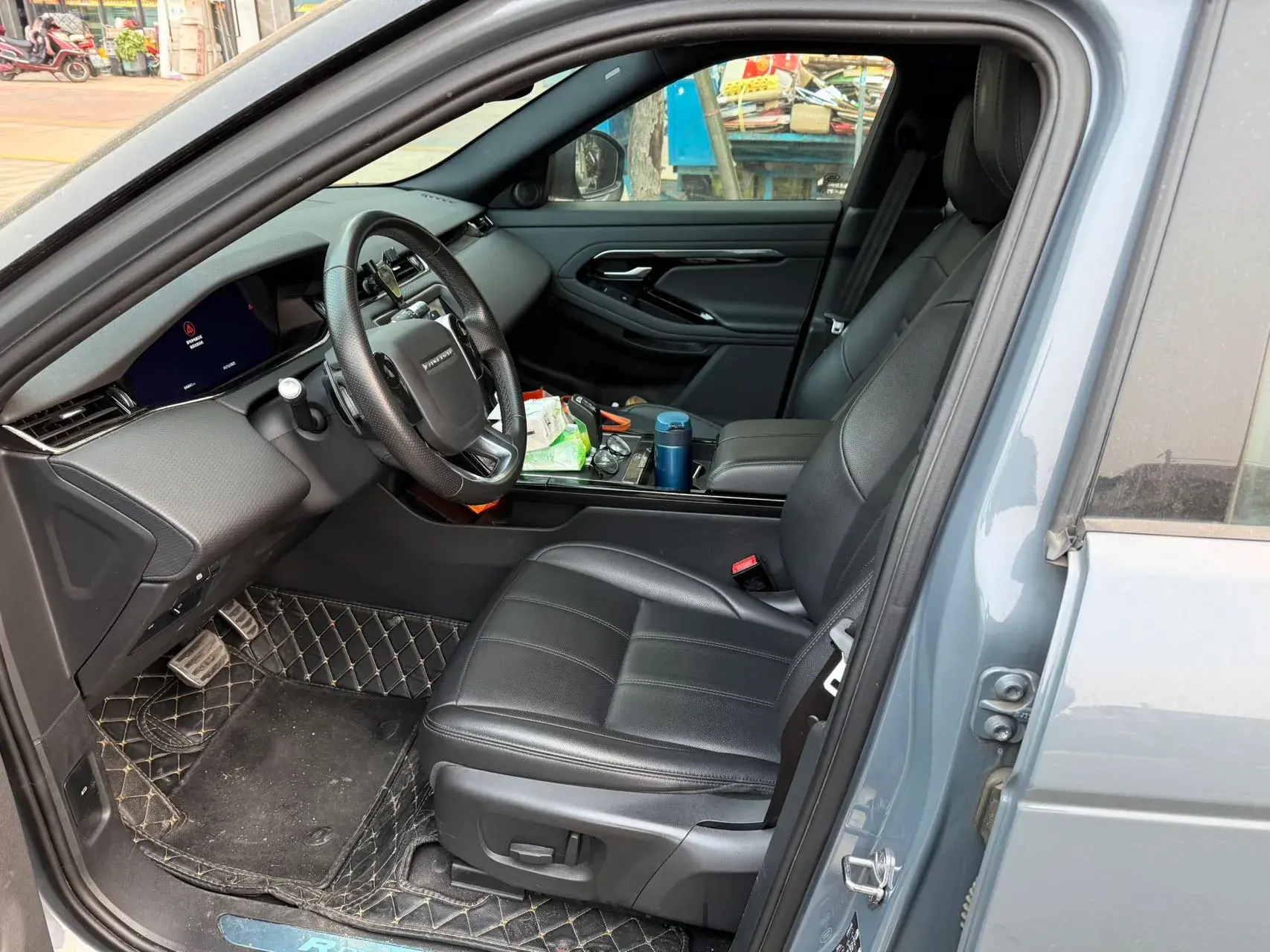 2020 LAND ROVER thumbnail 4