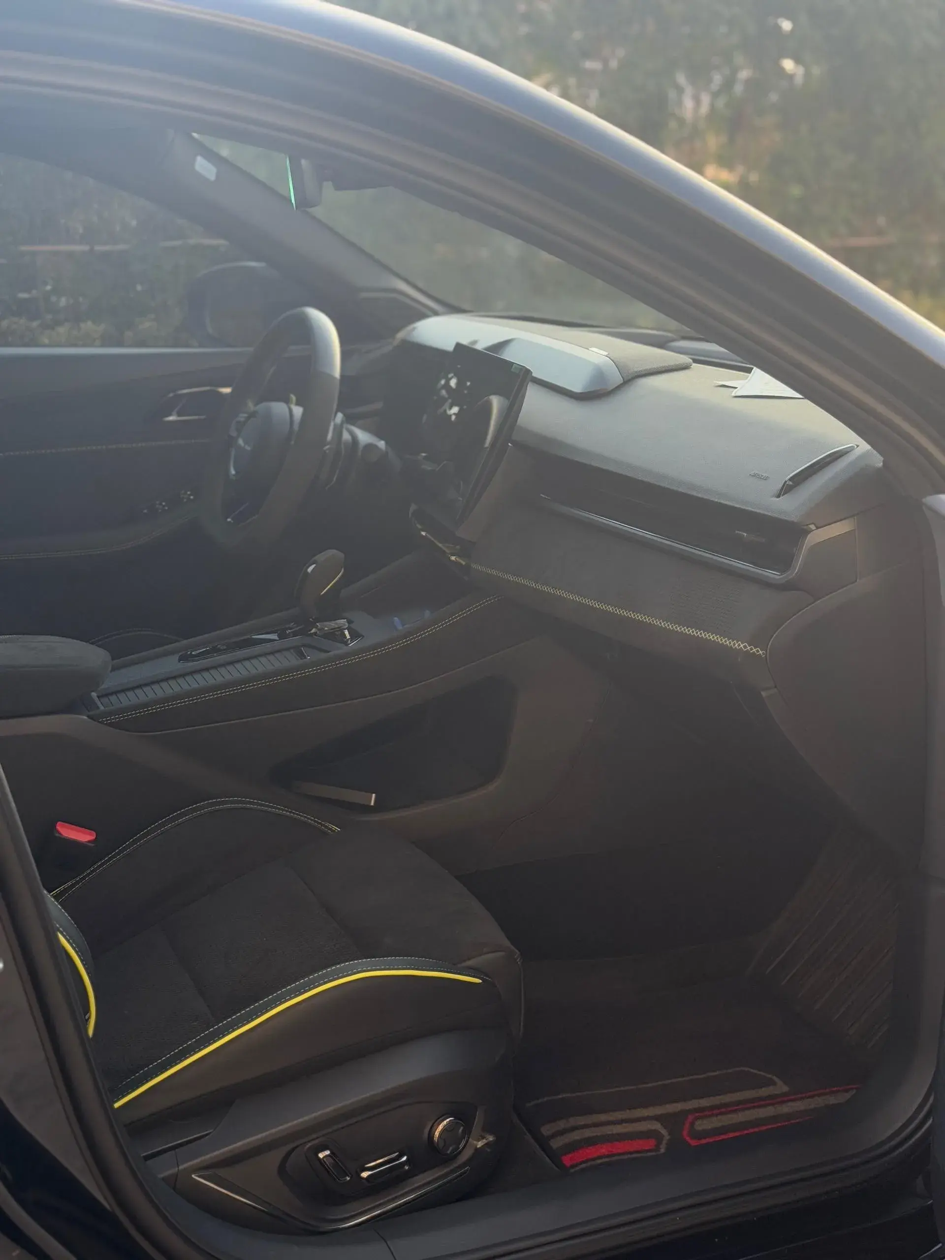 2025 LYNK&CO 03 thumbnail 4