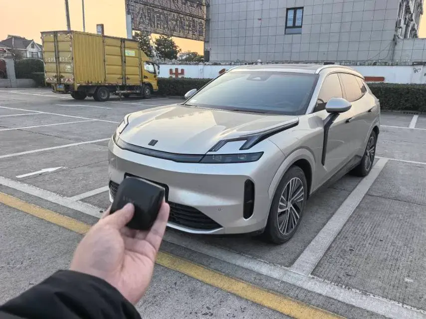 2023 LYNK&CO 08 EM-P 1.5T 163HP L4 3DHT PHEV 21.2KWH