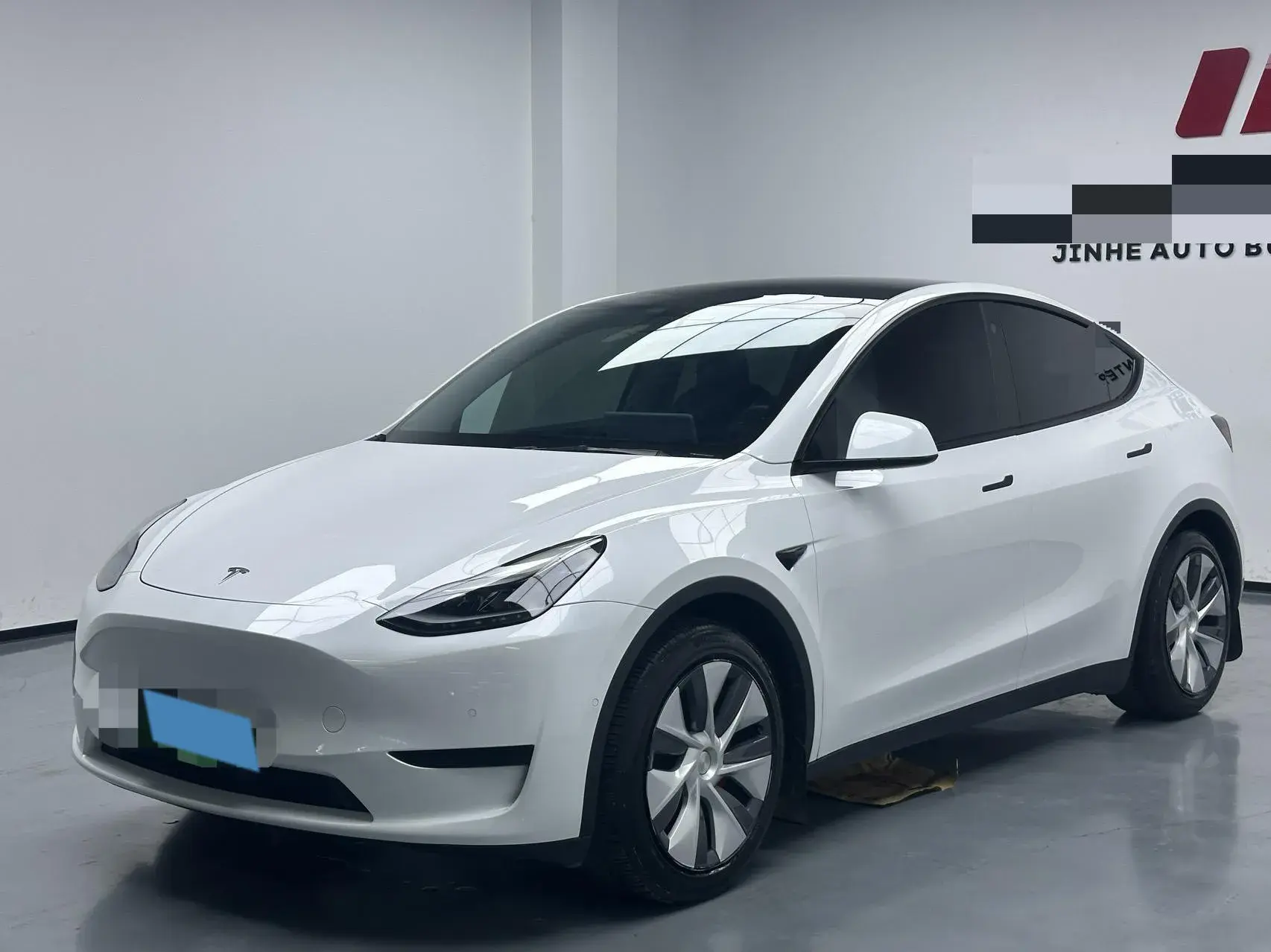 2022 TESLA MODEL view 1