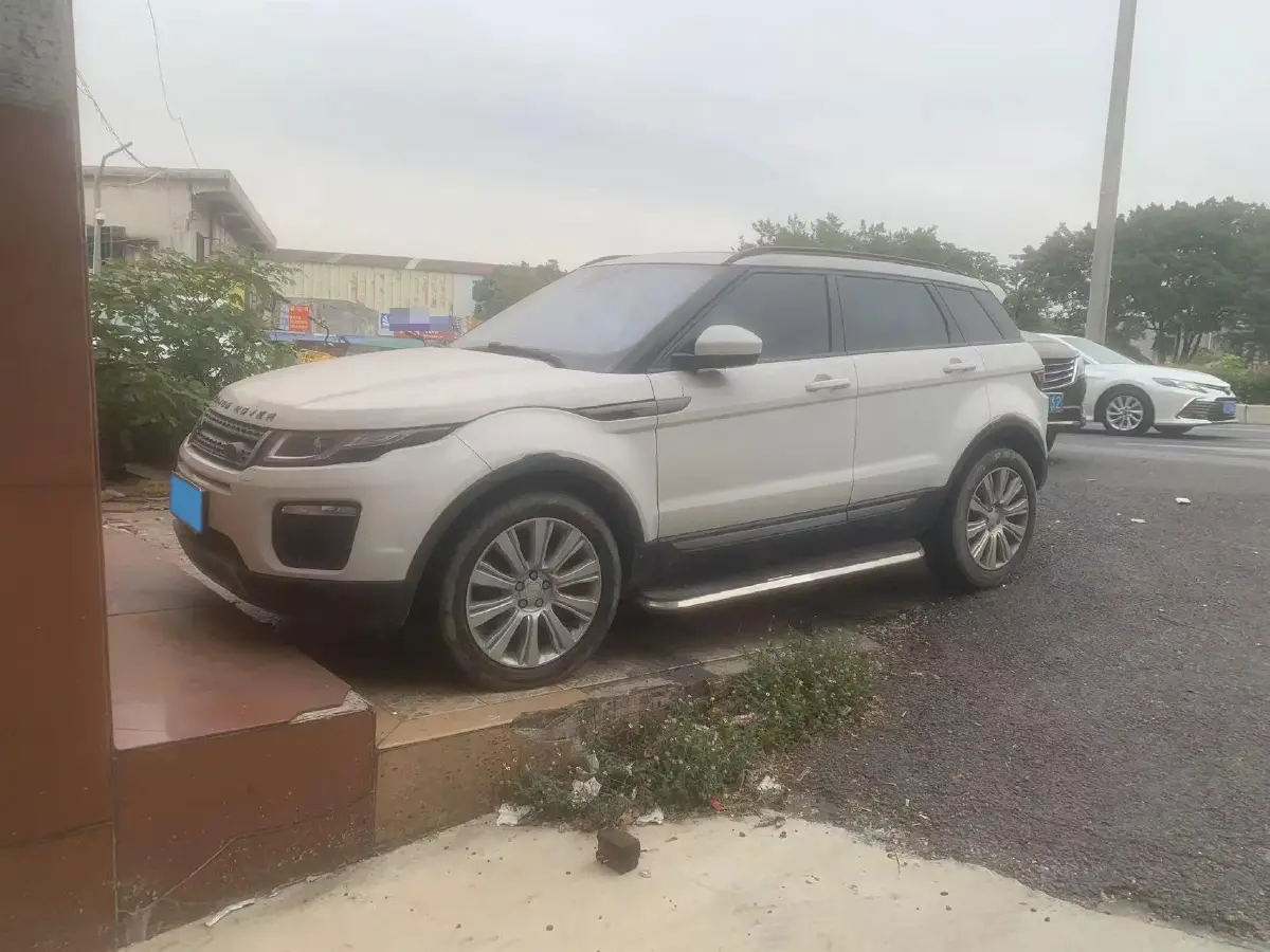 2018 Land Rover Range Rover Evoque 2.0T 241HP L4 9AT