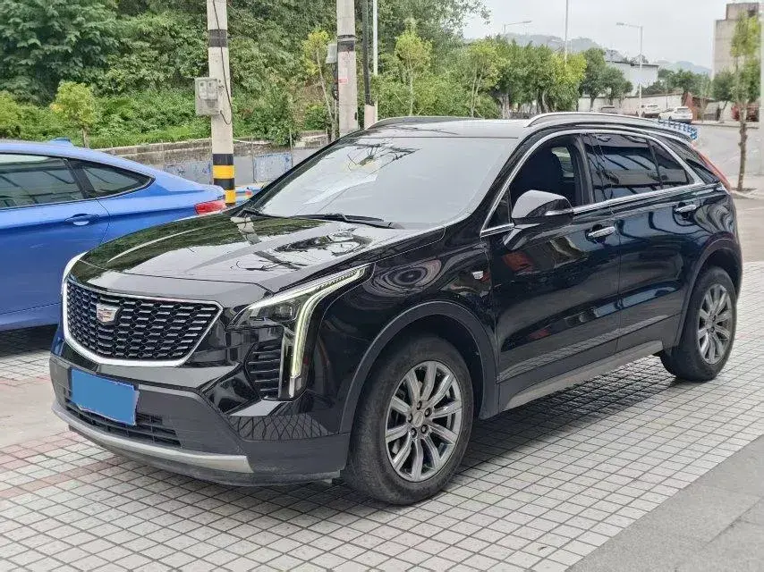 2021 CADILLAC XT4 view 1