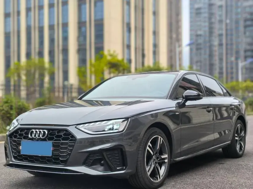 2022 AUDI A4L view 1