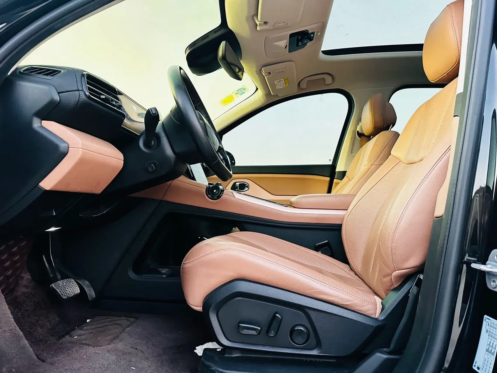 2019 NIO ES6 thumbnail 4