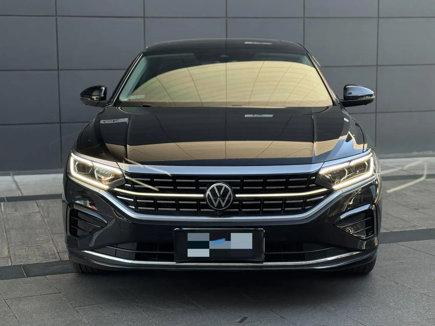 2023 VOLKSWAGEN PASSAT thumbnail 2