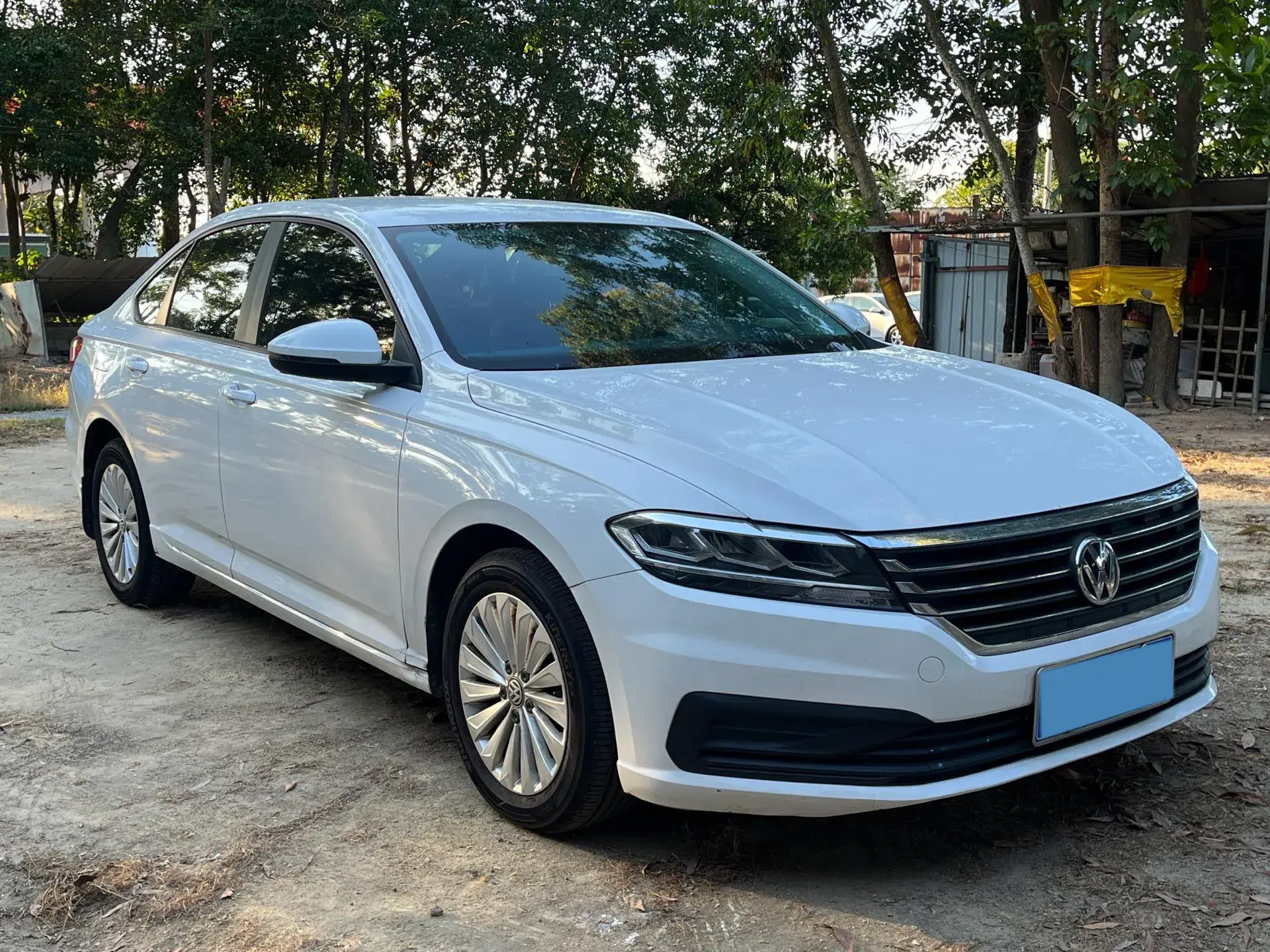 2019 VOLKSWAGEN LAVIDA thumbnail 2