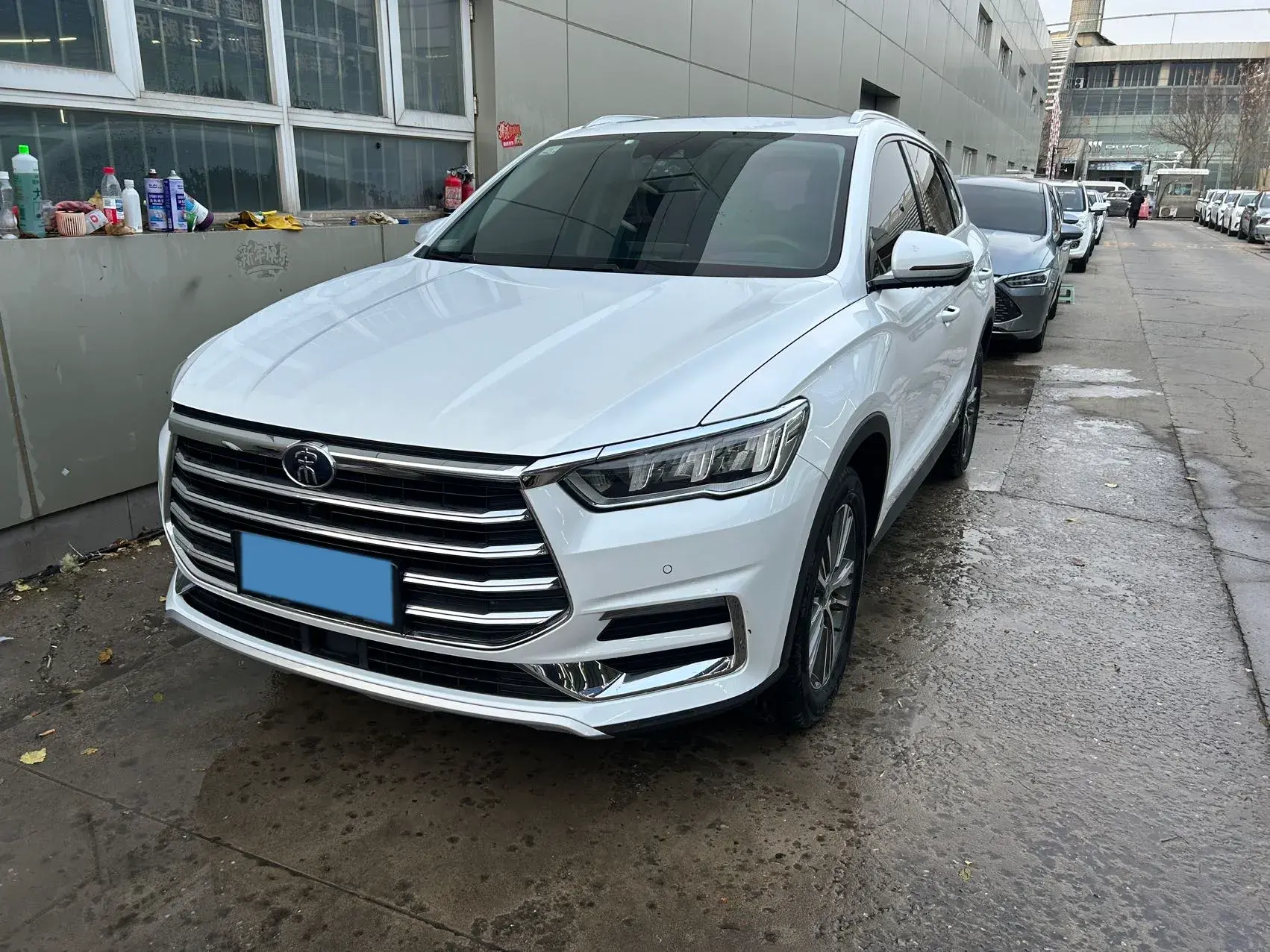 2019 BYD SONG view 1