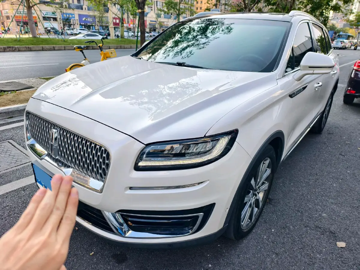 2019 Lincoln Nautilus 2.0T 235HP L4 8AT