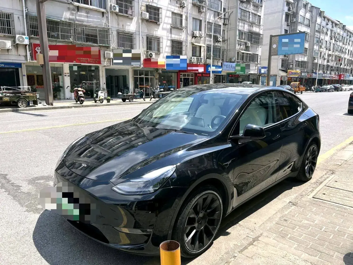 2022 TESLA MODEL view 1