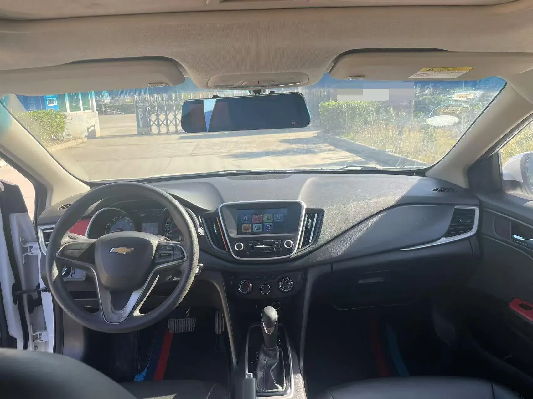 2019 CHEVROLET CAVALIER thumbnail 4