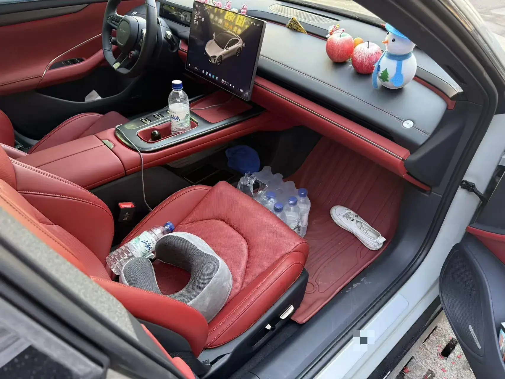 2024 MI SU7 thumbnail 3