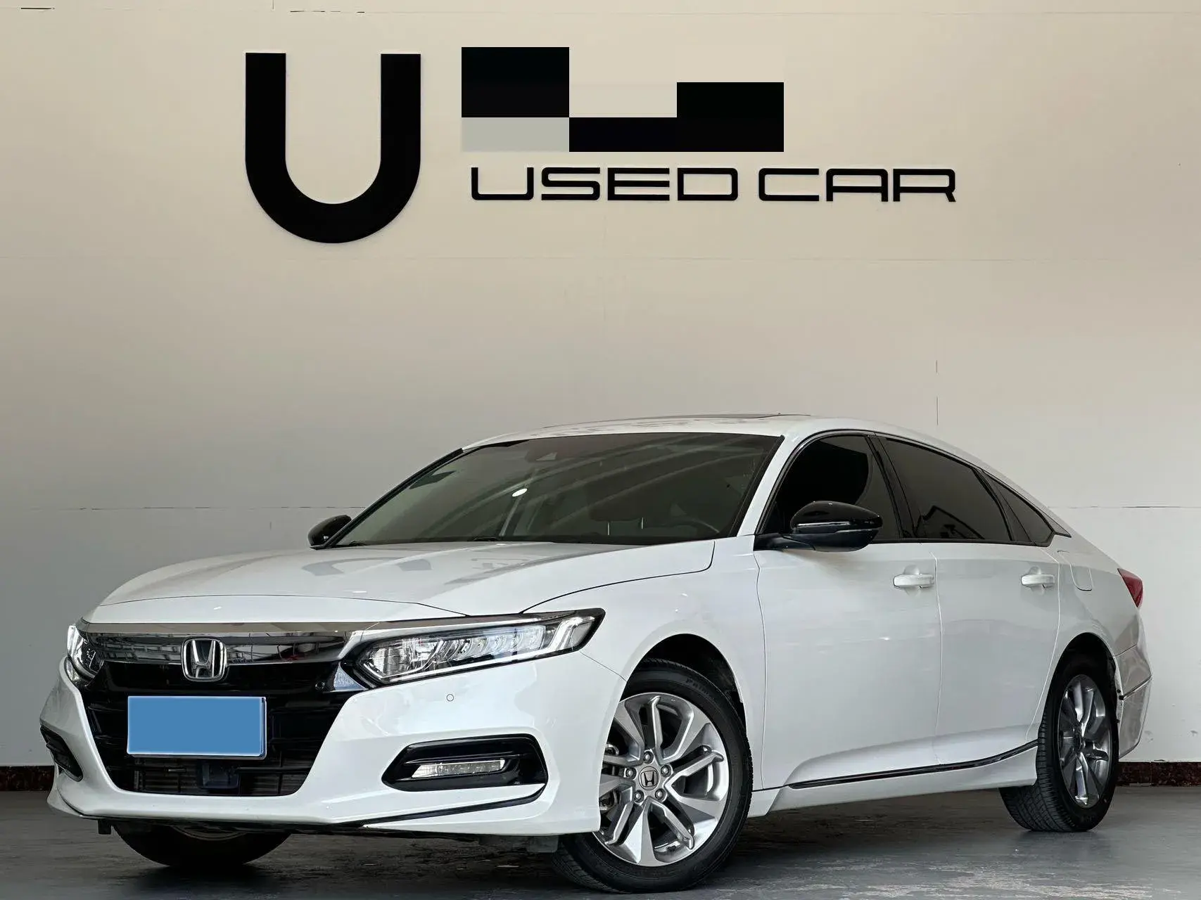 2018 HONDA ACCORD view 1