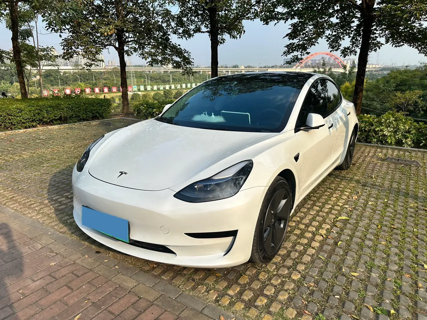 2022 TESLA MODEL view 1