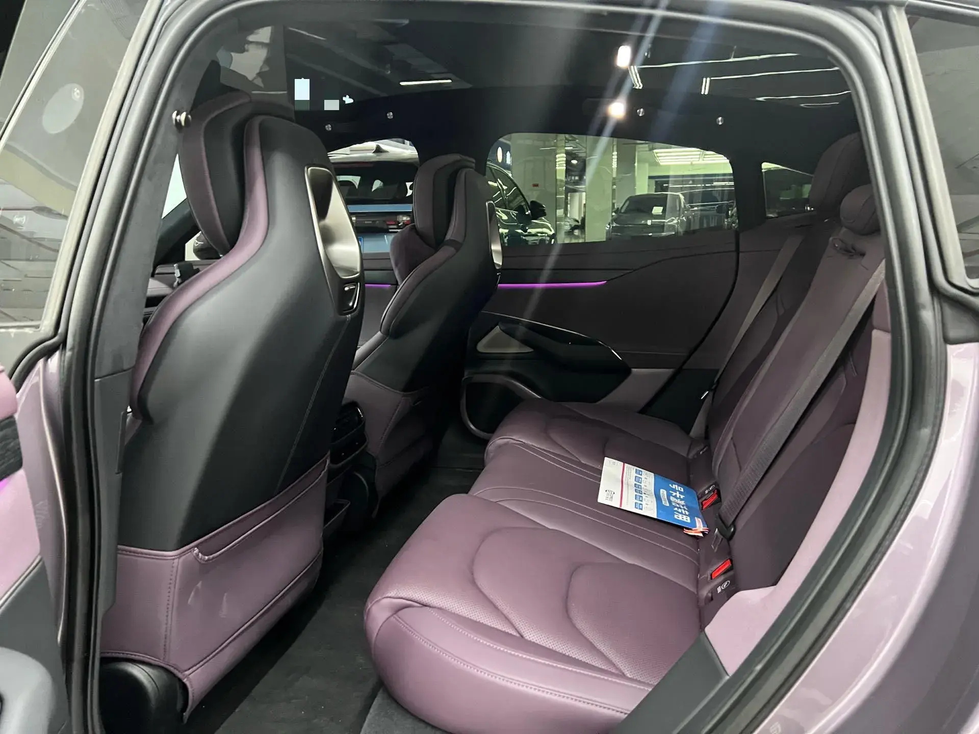 2024 MI SU7 thumbnail 3