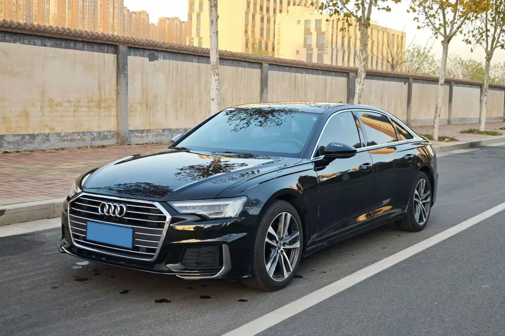 2021 AUDI A6L view 1