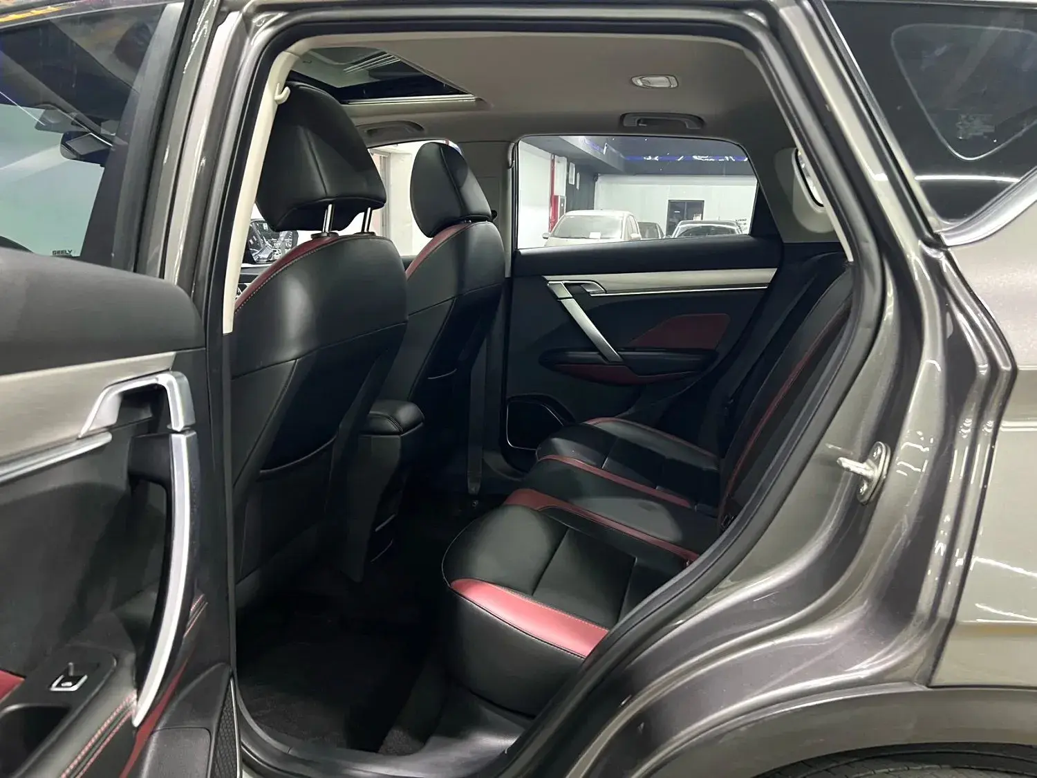 2021 GEELY COOLRAY thumbnail 3