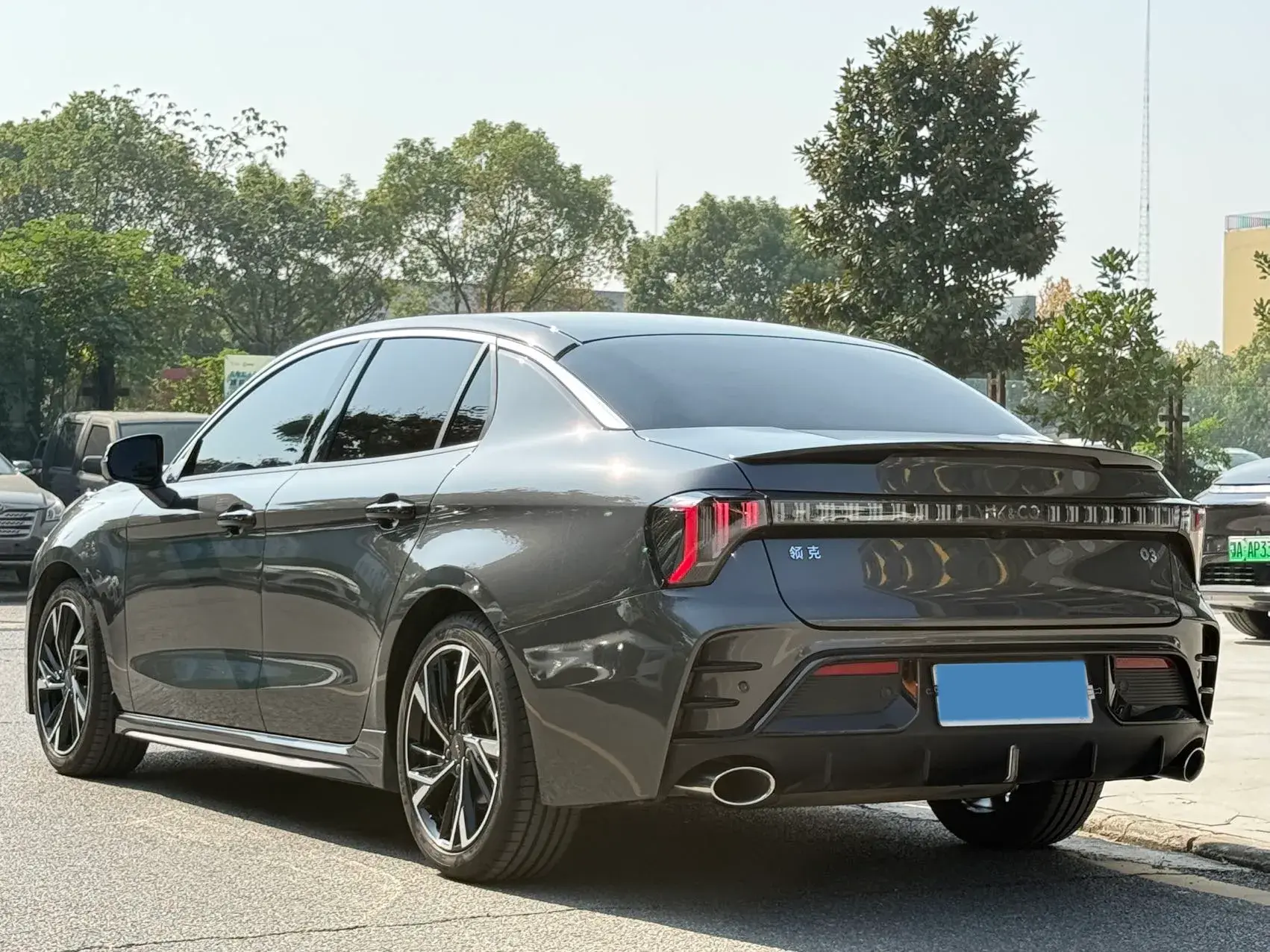 2023 LYNK&CO 03 thumbnail 3