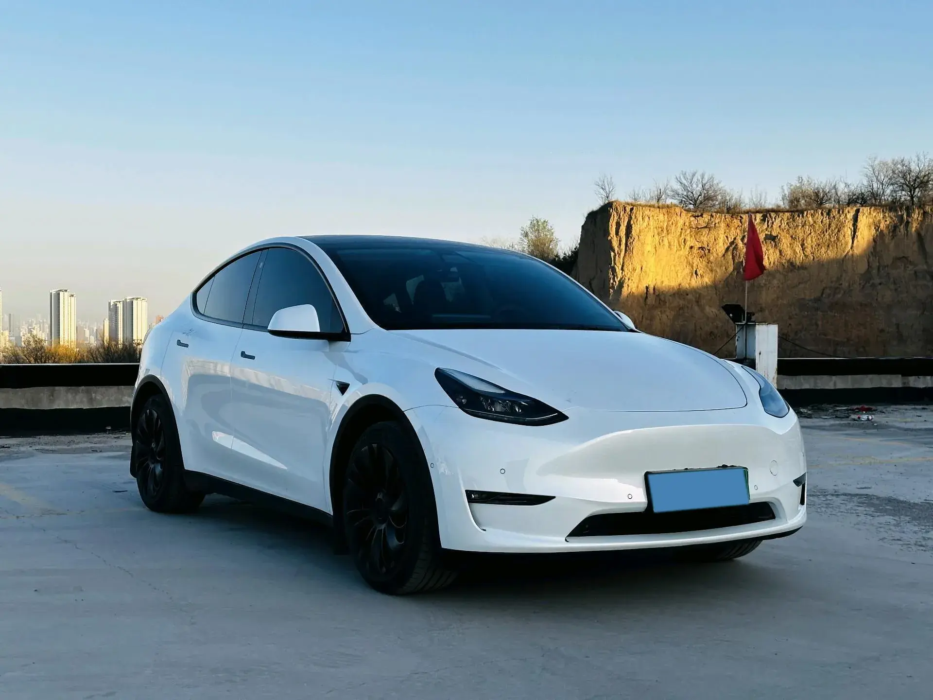 2022 TESLA MODEL thumbnail 3