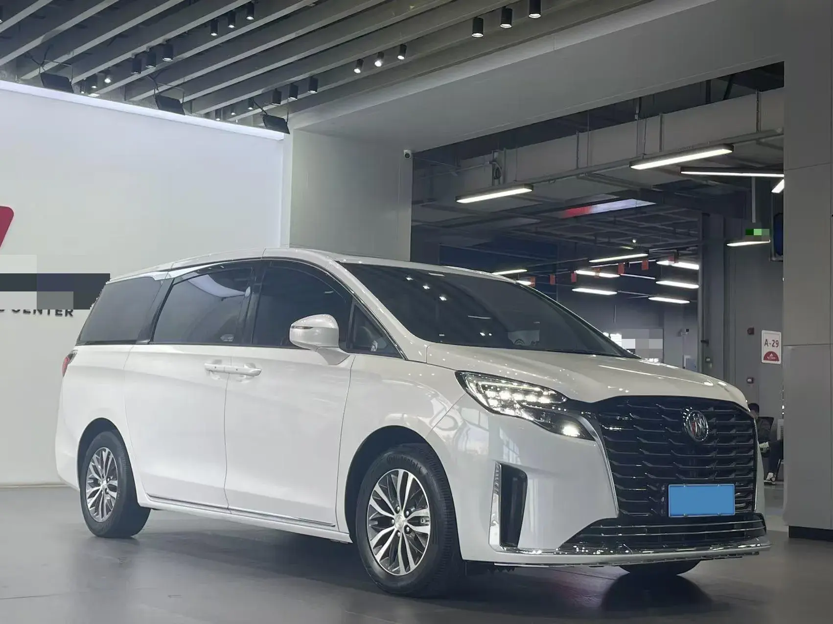 2023 BUICK GL8 thumbnail 3