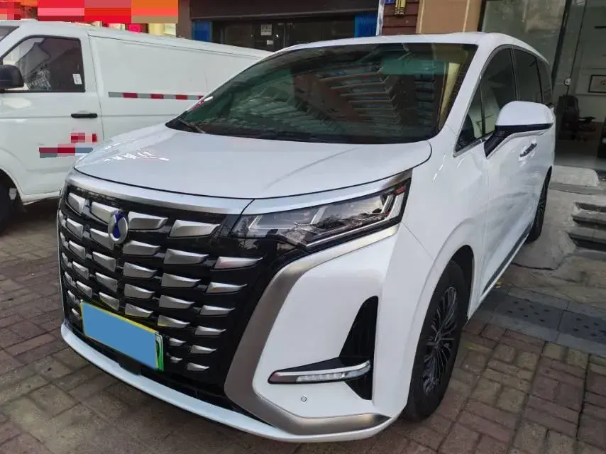 2022 Denza D9 1.5T 139HP L4 E-CVT PHEV 40.06KWH