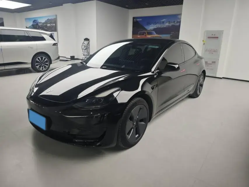 2022 TESLA MODEL view 1