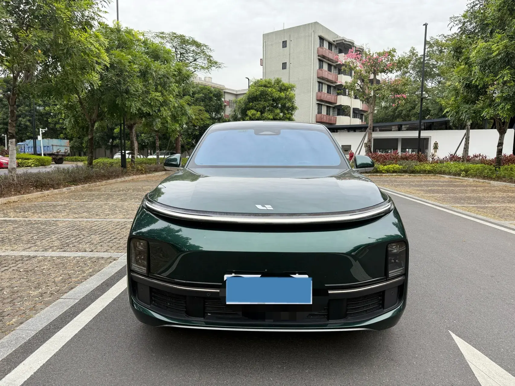 2023 LI L9 thumbnail 2