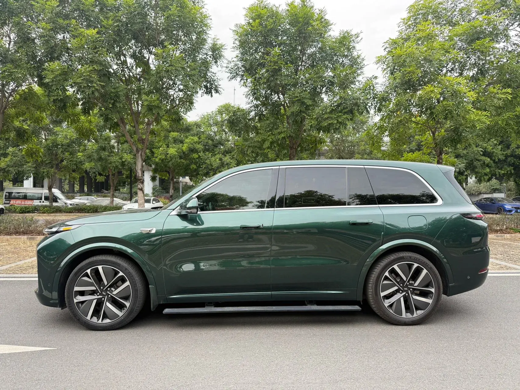 2023 LI L9 thumbnail 3