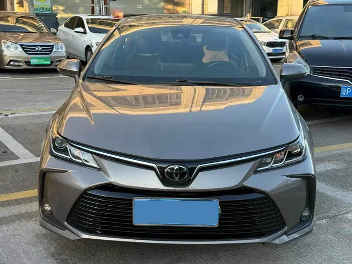 2019 TOYOTA COROLLA thumbnail 2