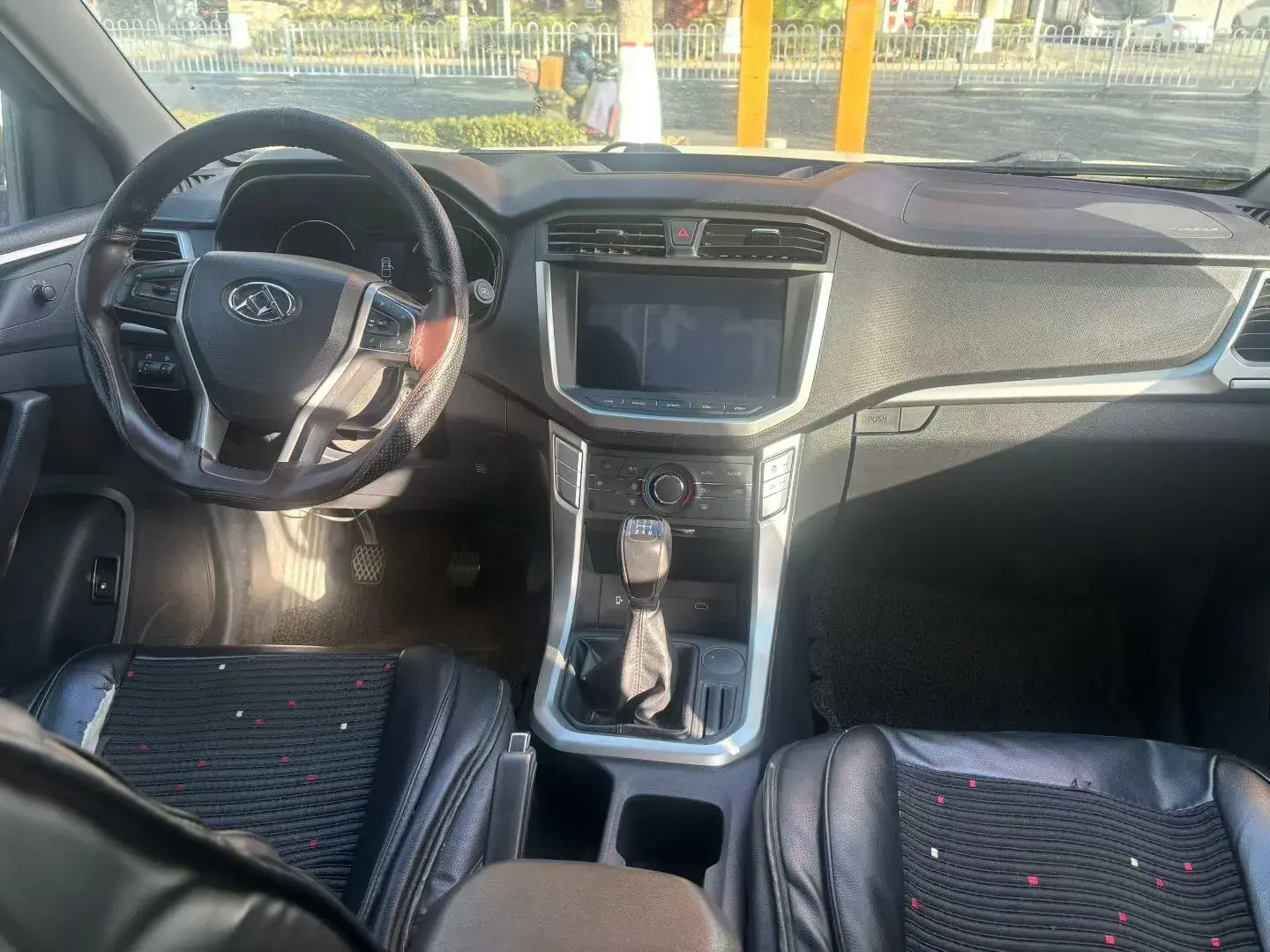 2017 MAXUS T60 thumbnail 4