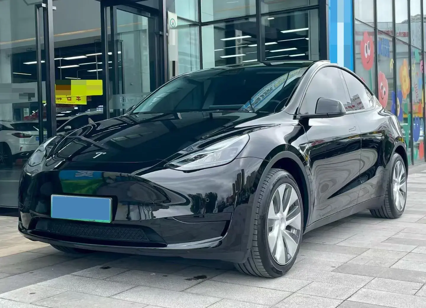 2022 TESLA MODEL view 1