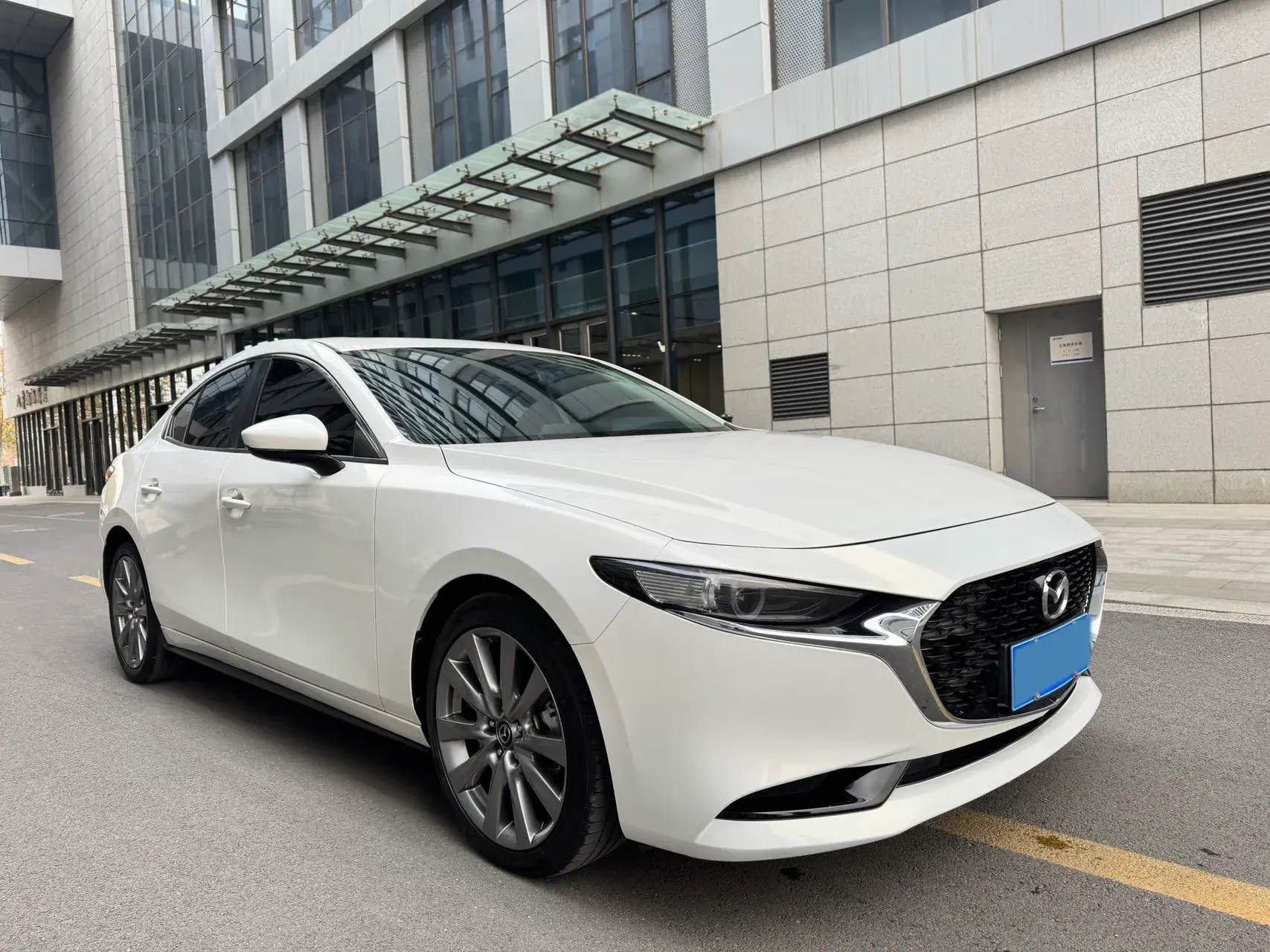 2021 MAZDA 3 thumbnail 3