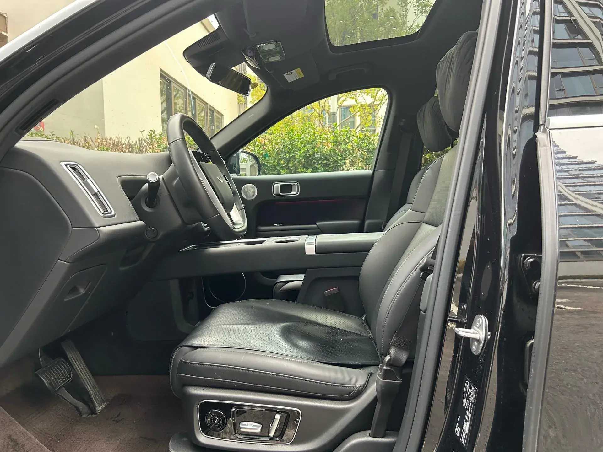 2024 LI L8 thumbnail 3