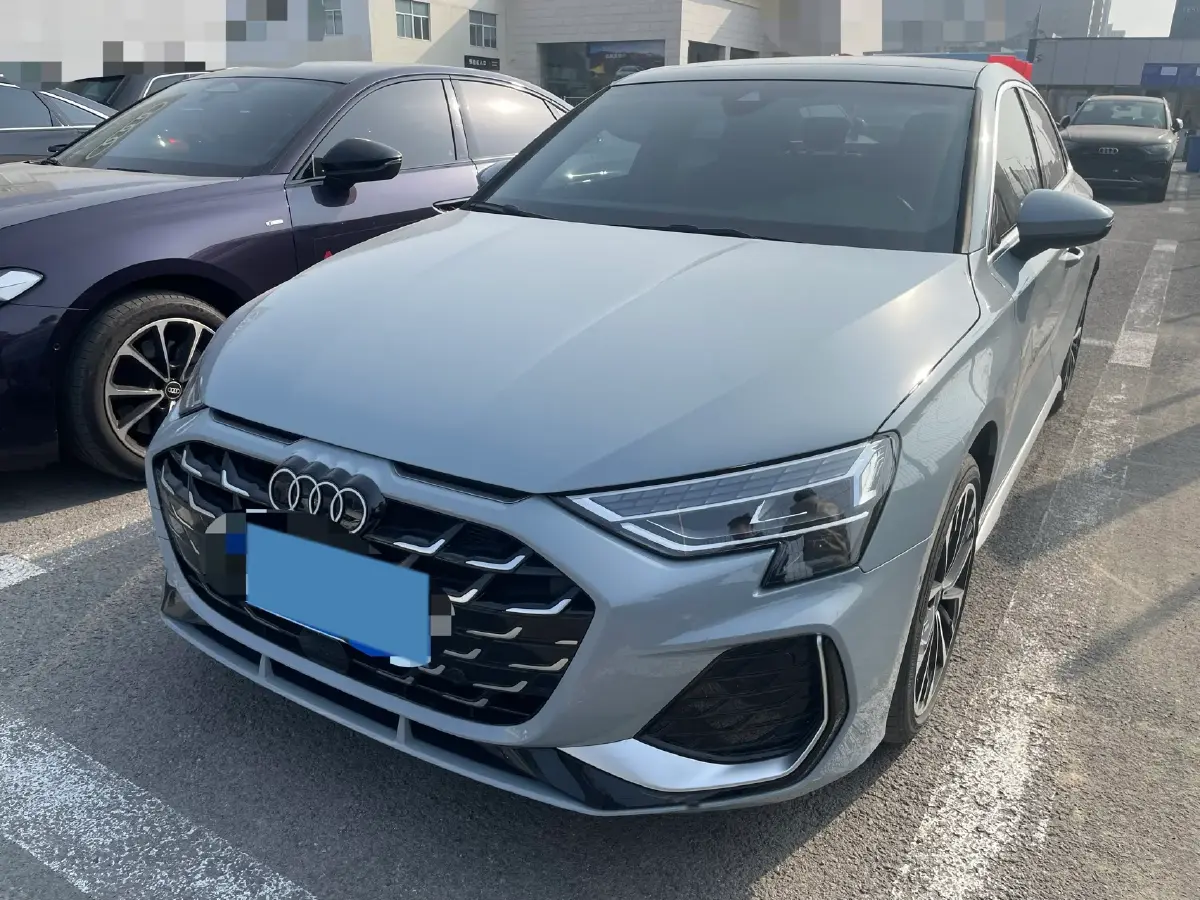 2025 Audi A3 1.5T 160HP L4 7DCT