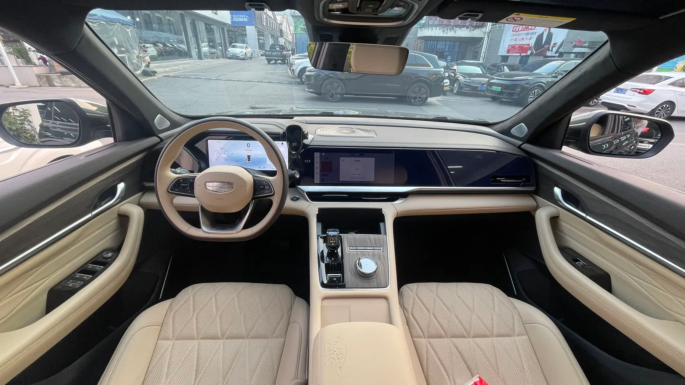 2025 GEELY MONJARO thumbnail 4