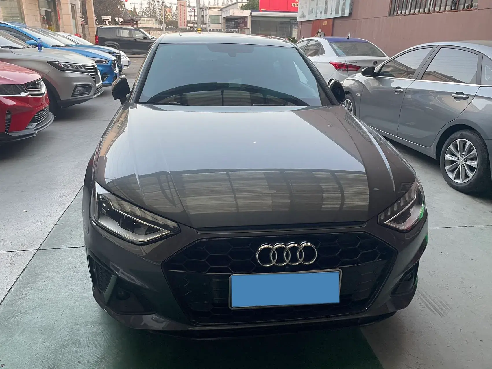 2023 AUDI A4L thumbnail 2