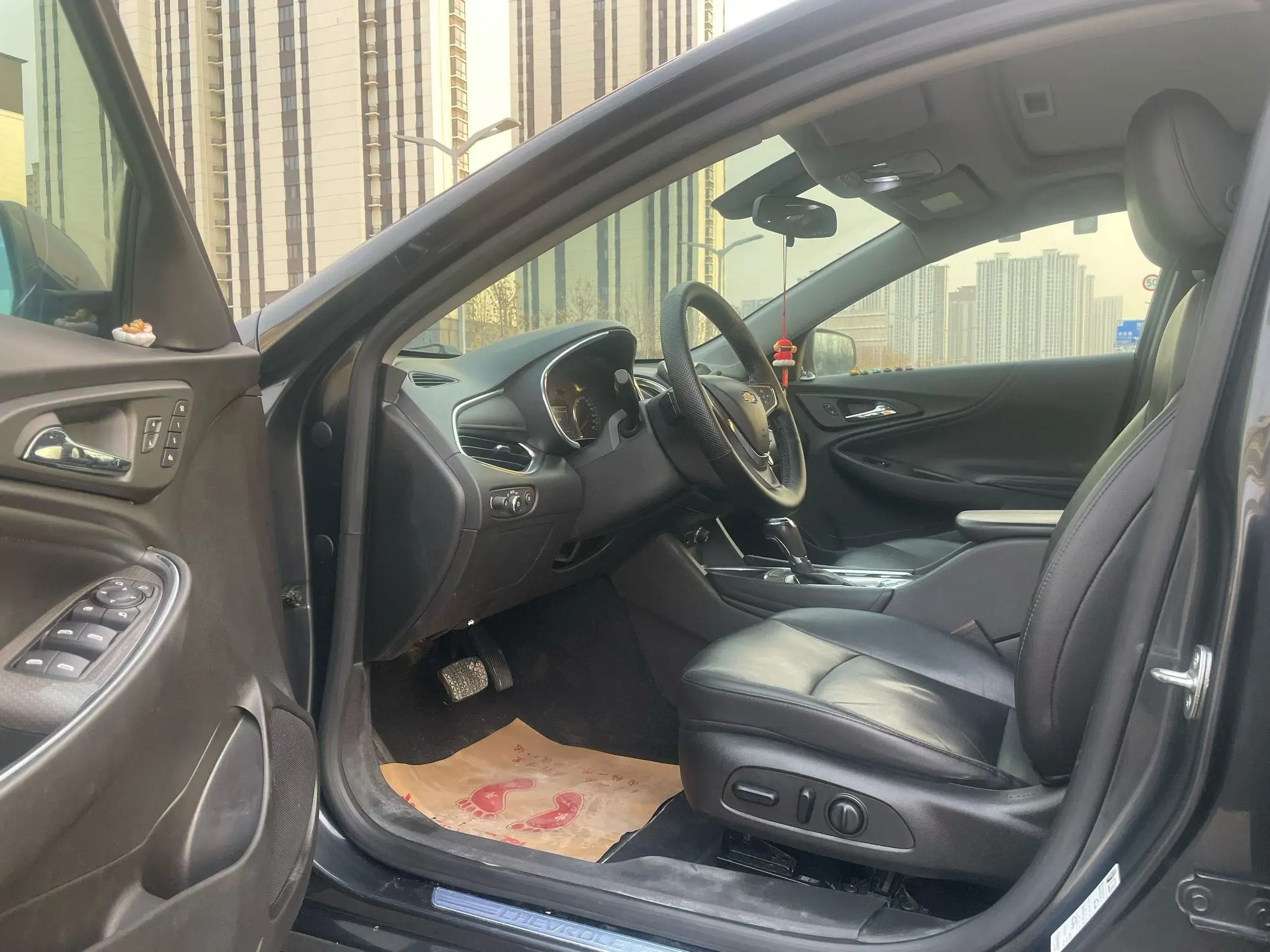 2018 CHEVROLET MALIBU thumbnail 4