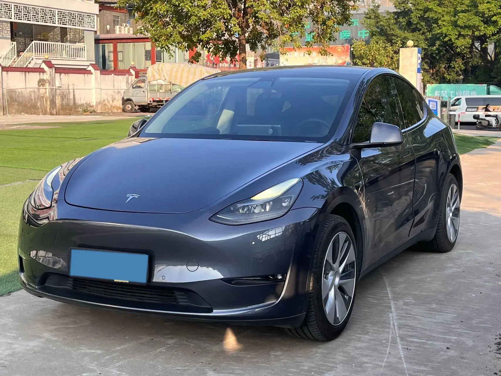 2022 TESLA MODEL view 1