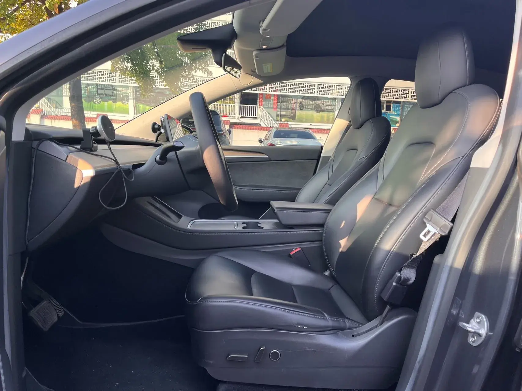 2022 TESLA MODEL thumbnail 3