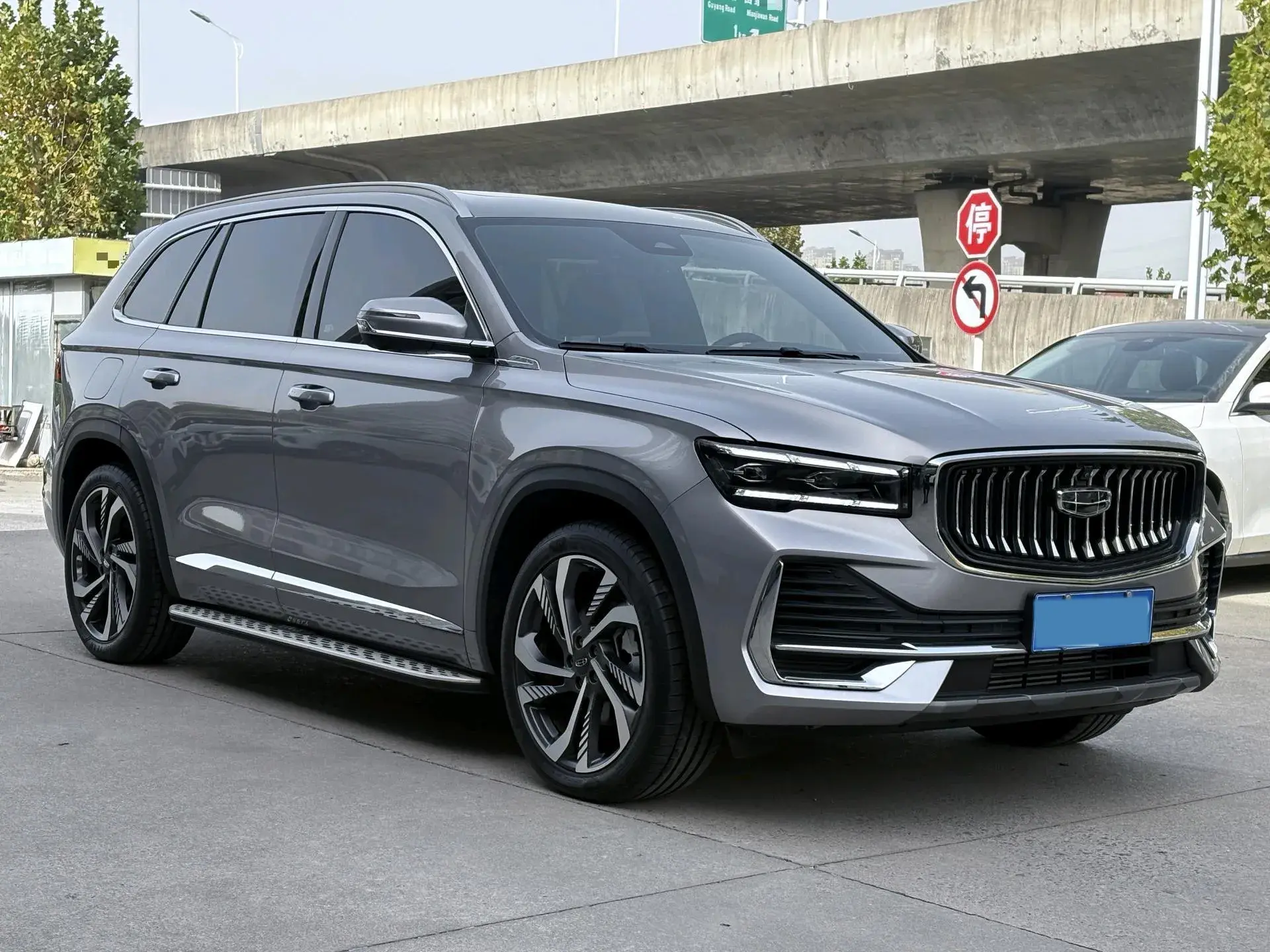 2024 GEELY MONJARO thumbnail 3