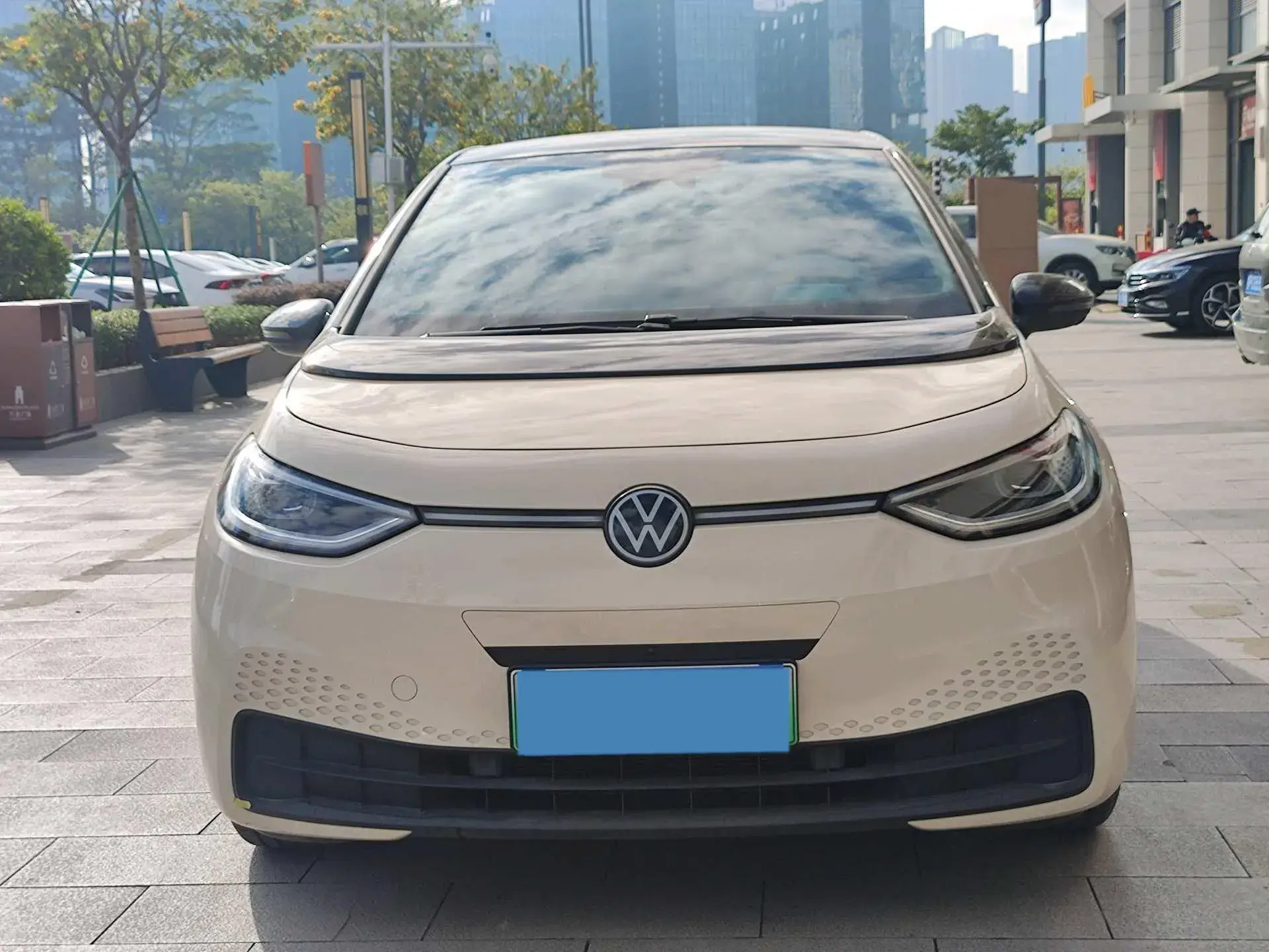 2025 VOLKSWAGEN ID.3 thumbnail 4